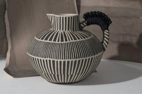 ANNA WESTERLUND Krug - Vase black/sand